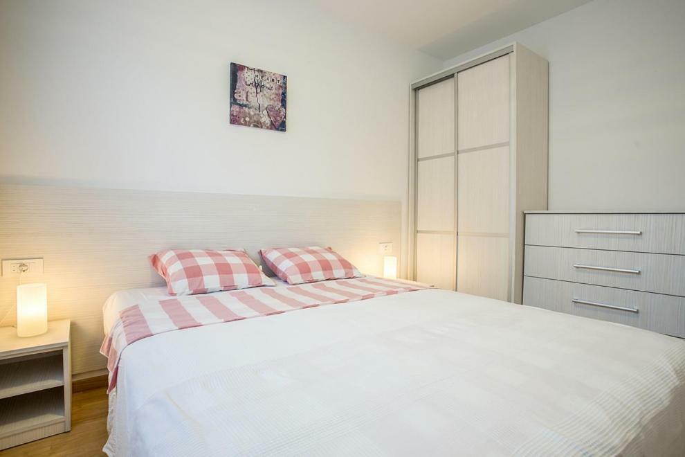Apartments Jelena Ražanj Buitenkant foto